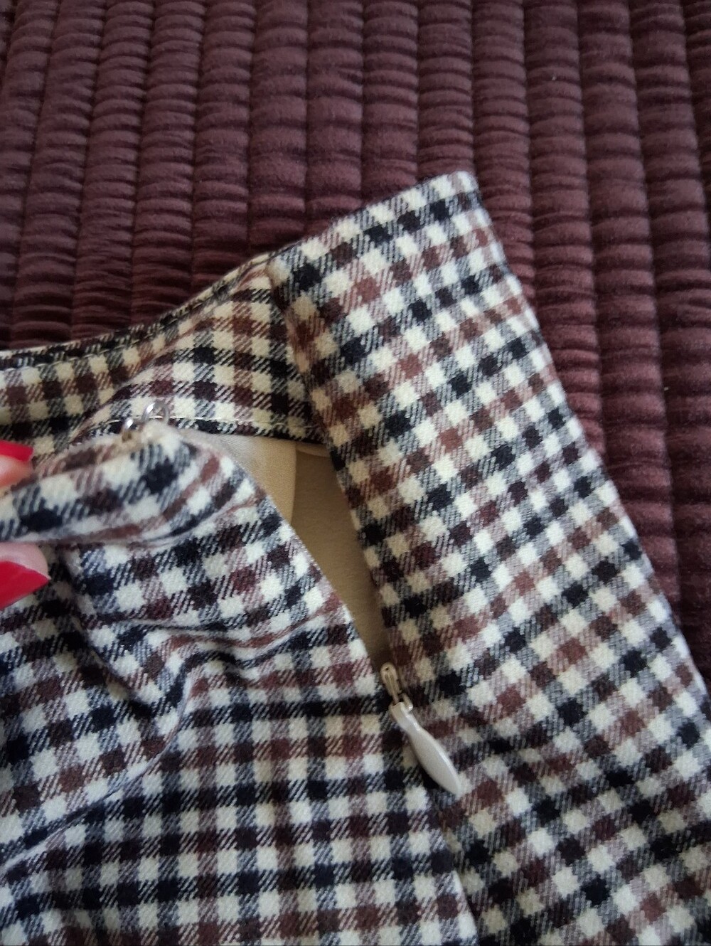 Old Navy Houndstooth Mini Skirk - Picture 5 of 8